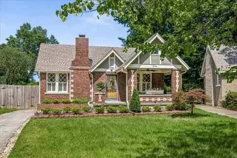2126 University Cir, Memphis, TN 38112