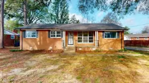 2054 Crossgate Rd, Dyersburg, TN 38024