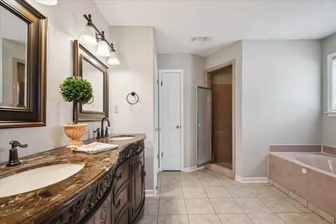 Bath - 235 Summit View Cv W, Collierville, TN 38017 photo 1 of 3