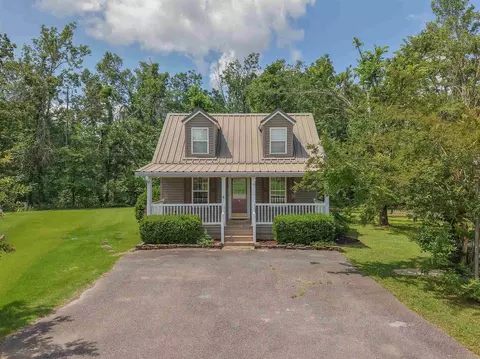 19 Frank Fwy, Iuka, MS 38852