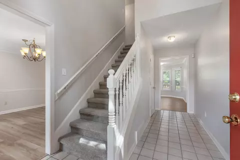 Entry Way - 10552 Eider Cv, Collierville, TN 38017 photo 2 of 2