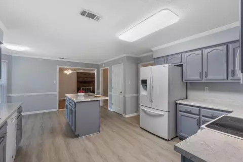 Kitchen - 10552 Eider Cv, Collierville, TN 38017 photo 2 of 5
