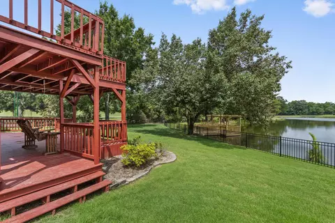 Exterior - 10552 Eider Cv, Collierville, TN 38017 photo 7 of 12
