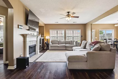 Living - 5032 Will Fall Rd, Arlington, TN 38002 photo 1 of 1