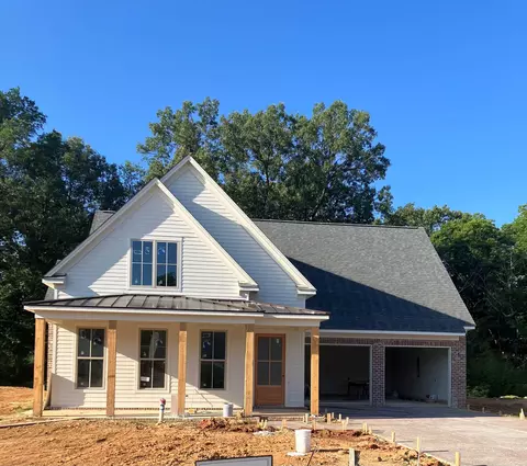 275 Mossberry Ln, Collierville, TN 38017
