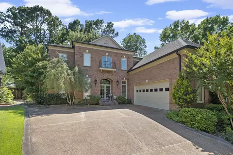 1047 Humphrey Oaks Cir, Memphis, TN 38120
