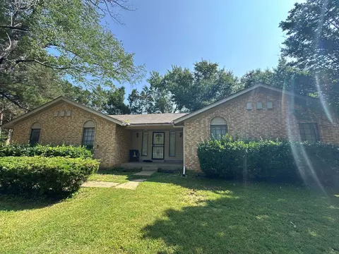 4110 Kingscrest Cv, Memphis, TN 38115