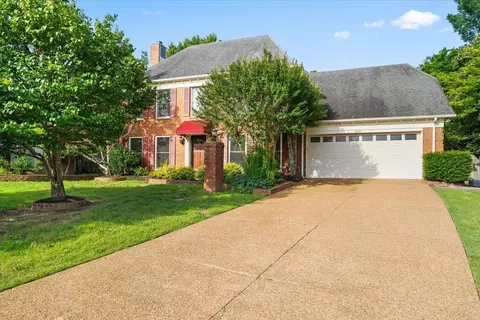 8861 Briarwood Cv, Cordova, TN 38018