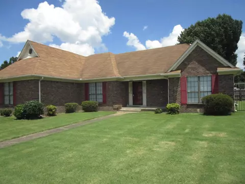 6888 Juana Dr, Millington, TN 38053