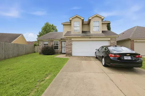 4651 Royal View Dr, Memphis, TN 38128