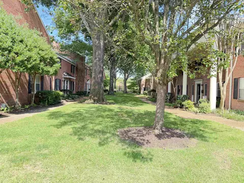 5718 Quince Rd #13, Memphis, TN 38119