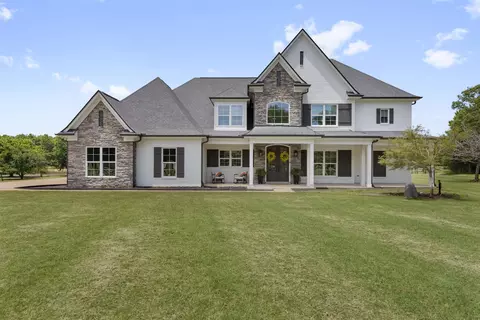 255 Lake Pointe Cv, Rossville, TN 38066