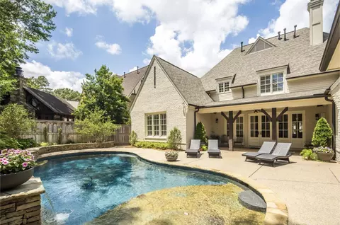 1271 S Dubray Pl, Collierville, TN 38017