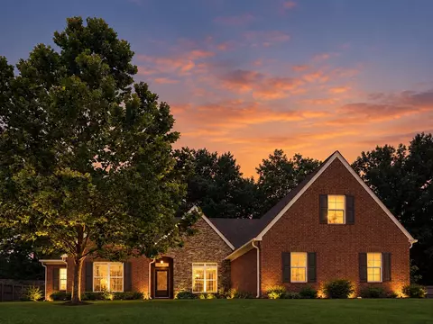 400 Eagle Valley Dr, Oakland, TN 38060