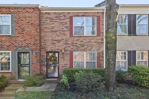 512 Peabody Sq #512, Memphis, TN 38104