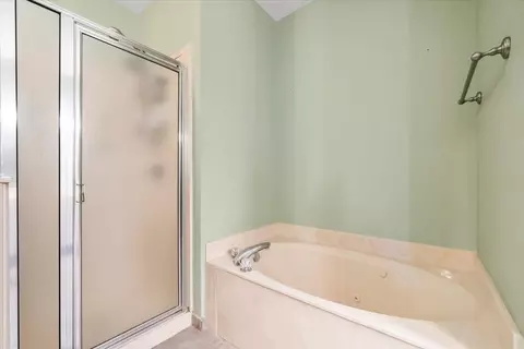 Bath - 4 Mina Ave, Memphis, TN 38103 photo 3 of 4