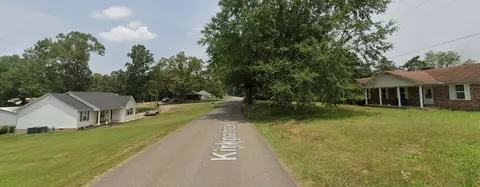309 Kirkpatrick Dr, Selmer, TN 38375