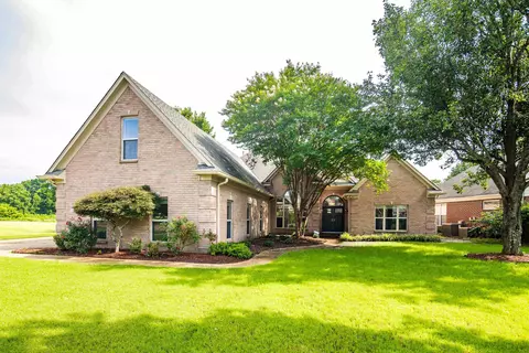 7105 N Apache Dr, Olive Branch, MS 38654 photo 8