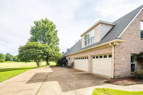 7105 N Apache Dr, Olive Branch, MS 38654 photo 11