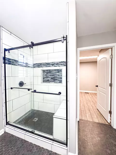 Bath - 792 Smith Dr, Covington, TN 38019 photo 5 of 5