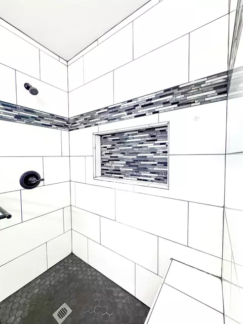 Bath - 792 Smith Dr, Covington, TN 38019 photo 3 of 5