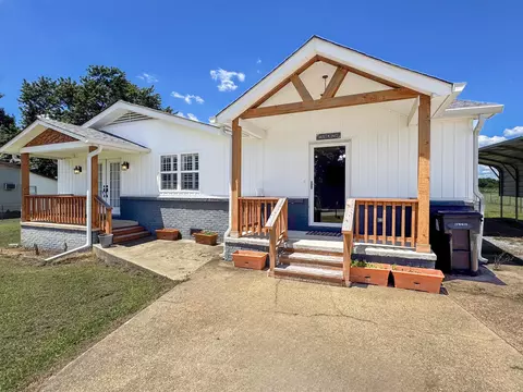 Exterior - 792 Smith Dr, Covington, TN 38019 photo 2 of 10