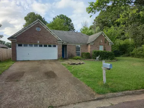 1214 Breezy Gate Dr, Cordova, TN 38018