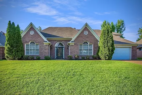 9010 Bellehurst Dr, Memphis, TN 38016