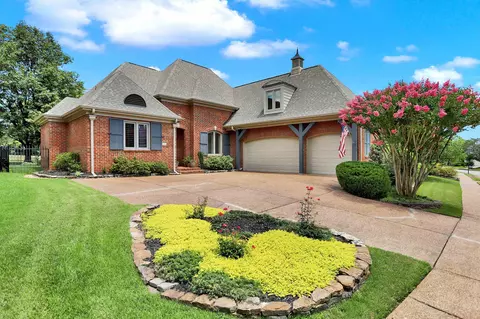 10210 Statfield Dr, Collierville, TN 38017