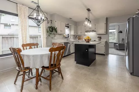 Kitchen - 8911 Walnut Ridge Loop, Cordova, TN 38018 photo 5 of 5
