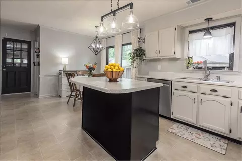 Kitchen - 8911 Walnut Ridge Loop, Cordova, TN 38018 photo 4 of 5