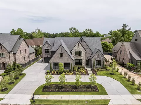 3044 Chapel Woods Cv, Germantown, TN 38139