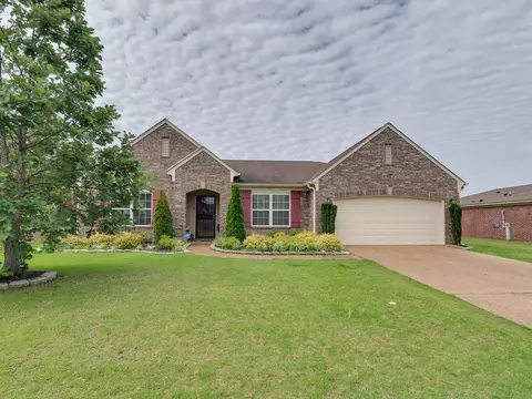 4605 Hughes Meadow Dr, Memphis, TN 38125