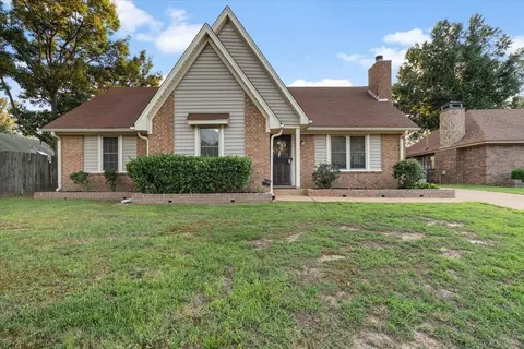 4765 Barkshire Dr, Memphis, TN 38141