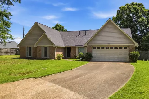 884 Wood Kirk Cv, Cordova, TN 38018