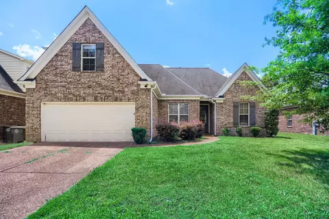 7935 Country Lake Dr, Bartlett, TN 38133