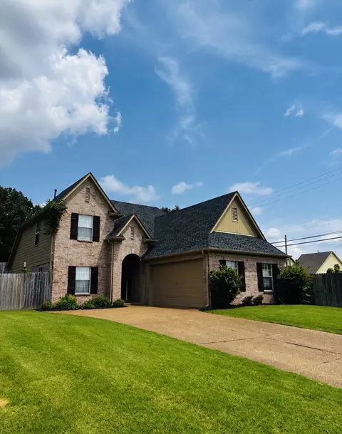 1280 Carlton Ridge Dr, Cordova, TN 38016