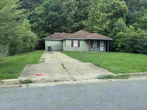 3795 Black Forrest Dr, Memphis, TN 38128