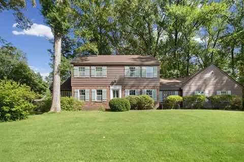 4653 Clearwater Dr, Memphis, TN 38128