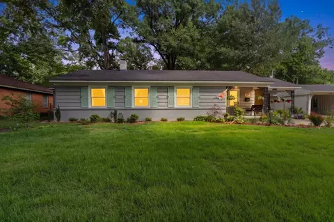 1072 W Perkins Rd, Memphis, TN 38117