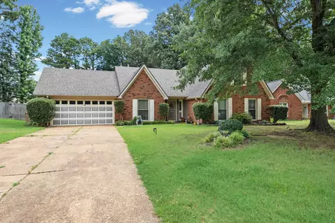7188 Autumn Forrest Dr, Memphis, TN 38125
