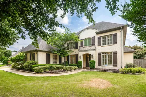 1633 Dogwood Creek Dr, Germantown, TN 38139