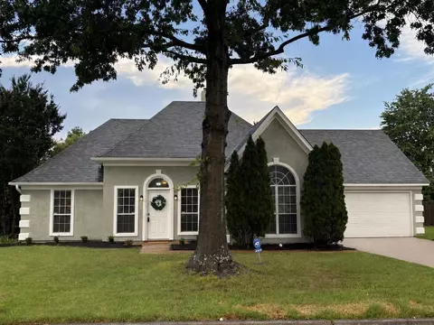 817 Radiance Dr, Cordova, TN 38018