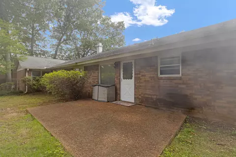 Exterior - 8621 Kettering Dr, Cordova, TN 38016 photo 5 of 5