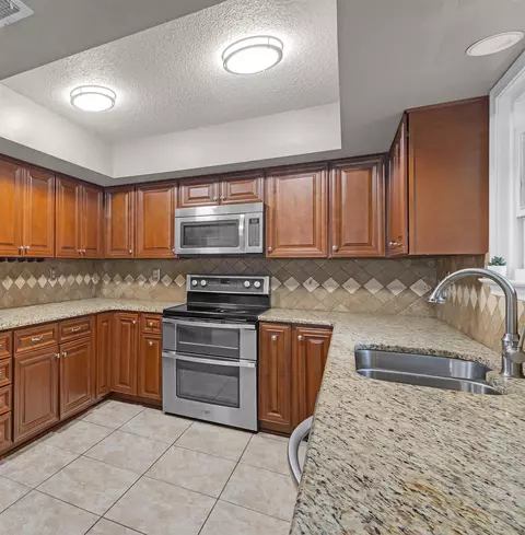 Kitchen - 8621 Kettering Dr, Cordova, TN 38016 photo 3 of 5