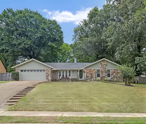 8621 Kettering Dr, Cordova, TN 38016
