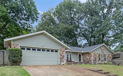 8621 Kettering Dr, Cordova, TN 38016