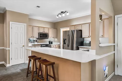1851 Autumndale Dr, Cordova, TN 38016