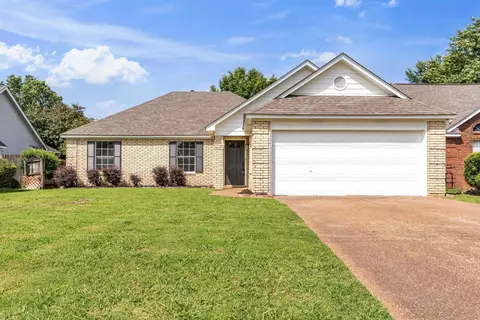2783 Van Der Veer Dr, Memphis, TN 38133