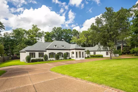 5352 N Clover Dr, Memphis, TN 38120